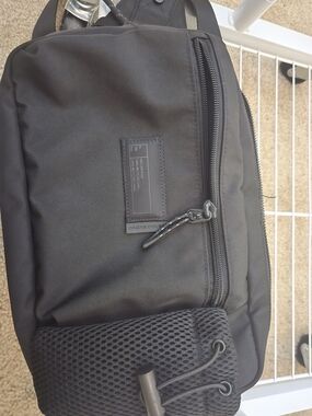 Dagne Dover Unisex Cairo Sling Bag In Onyx EUC